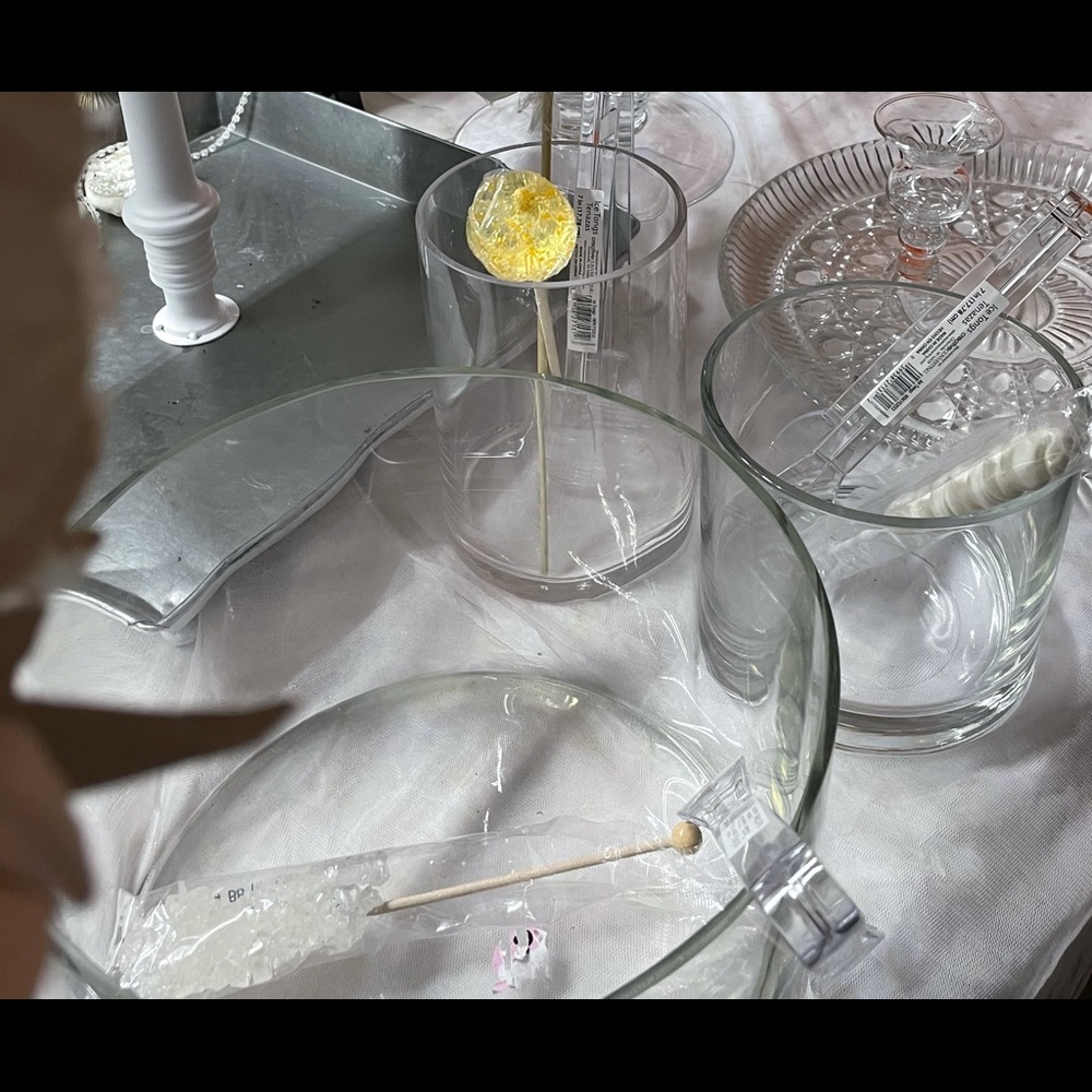 Glass jars and containers for a class act candy bar - Picture 9 of 11